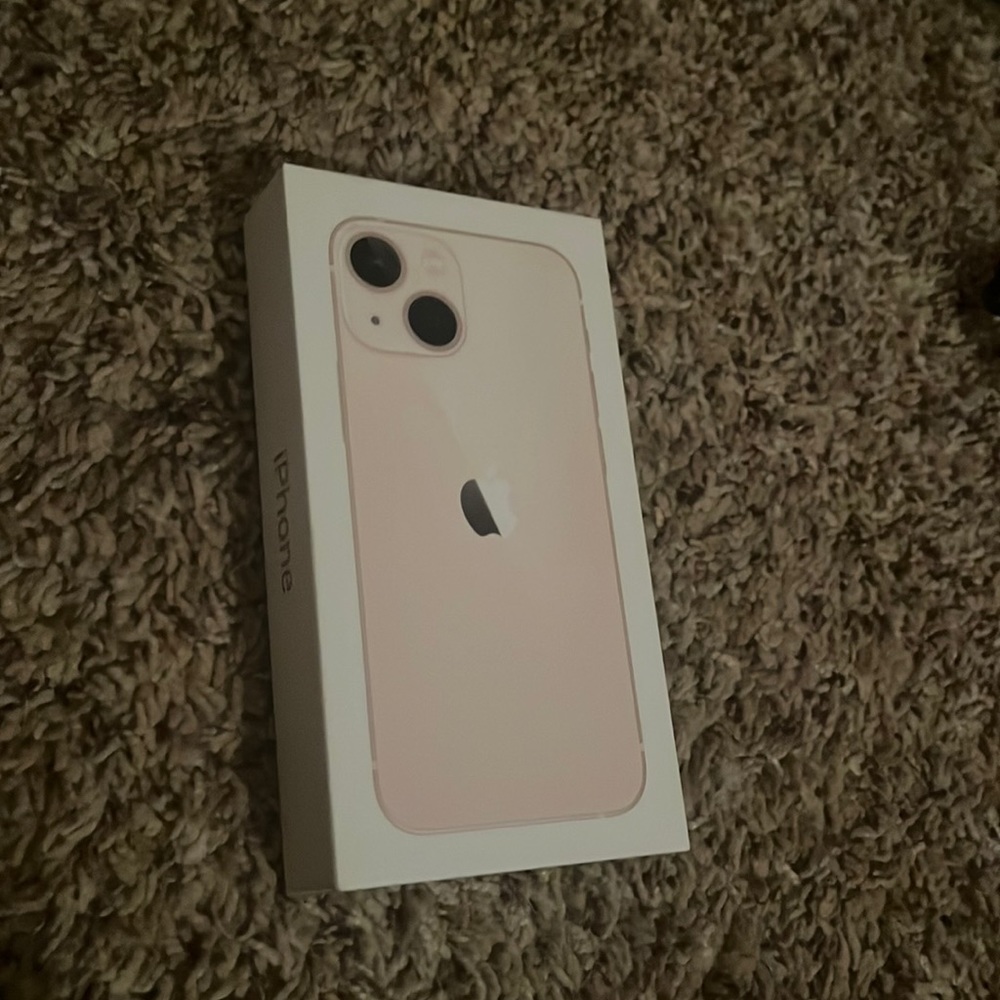 iPhone 13 mini box